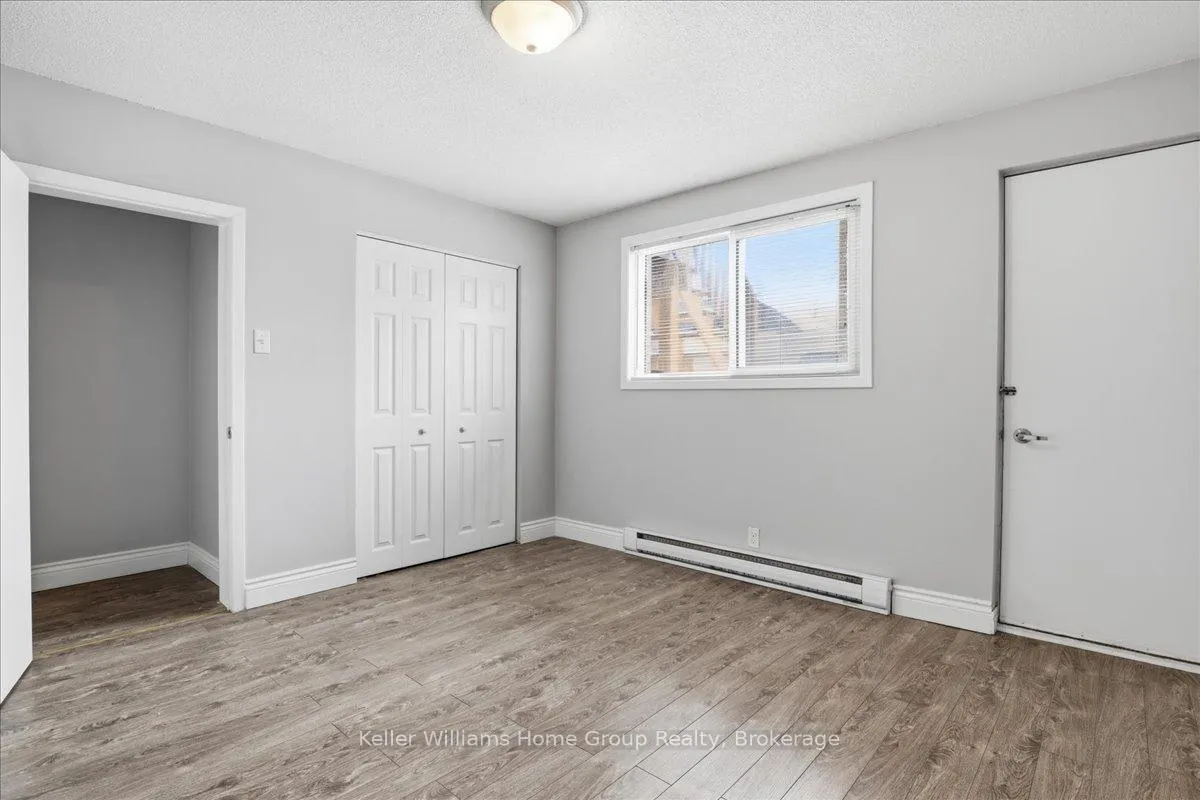 Photo 4 of 118 Chandler Drive, Kitchener — HOMEH