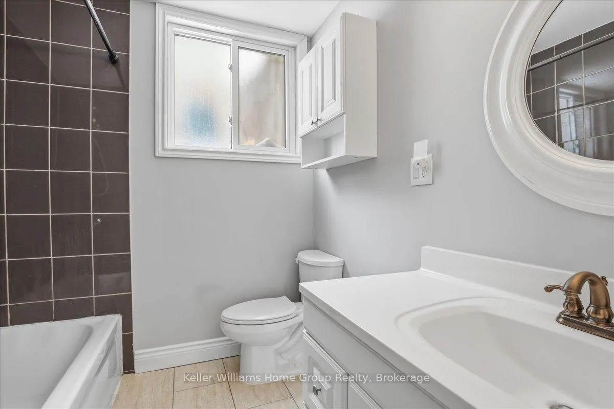 Photo 12 of 118 Chandler Drive, Kitchener — HOMEH