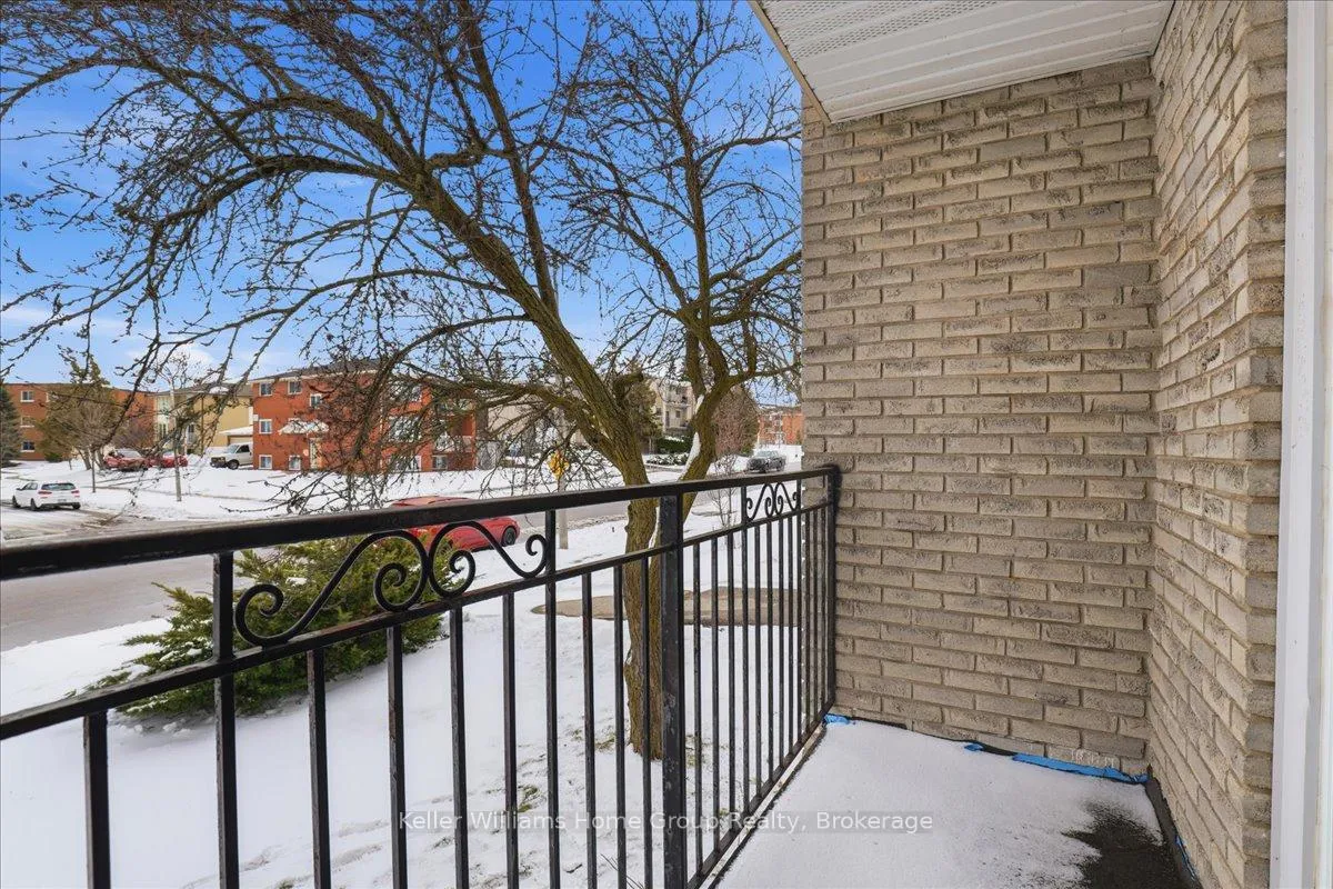 Photo 15 of 118 Chandler Drive, Kitchener — HOMEH