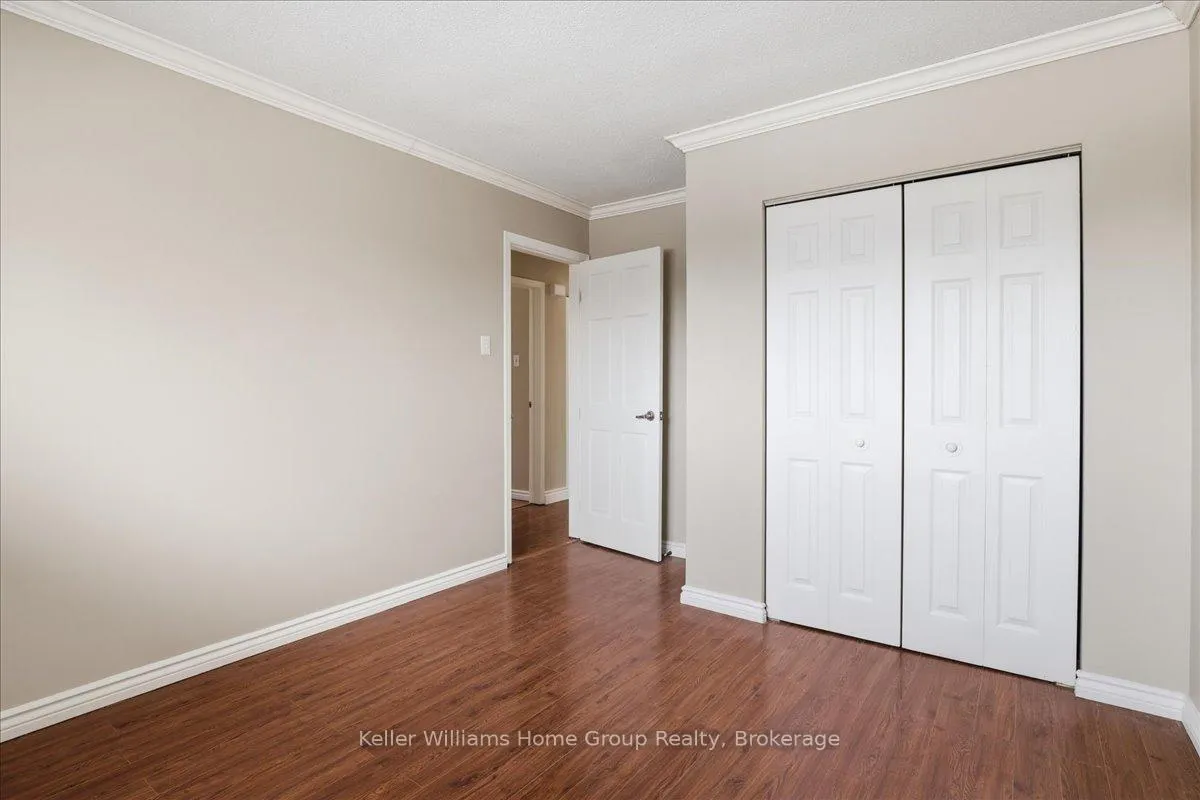 Photo 19 of 118 Chandler Drive, Kitchener — HOMEH
