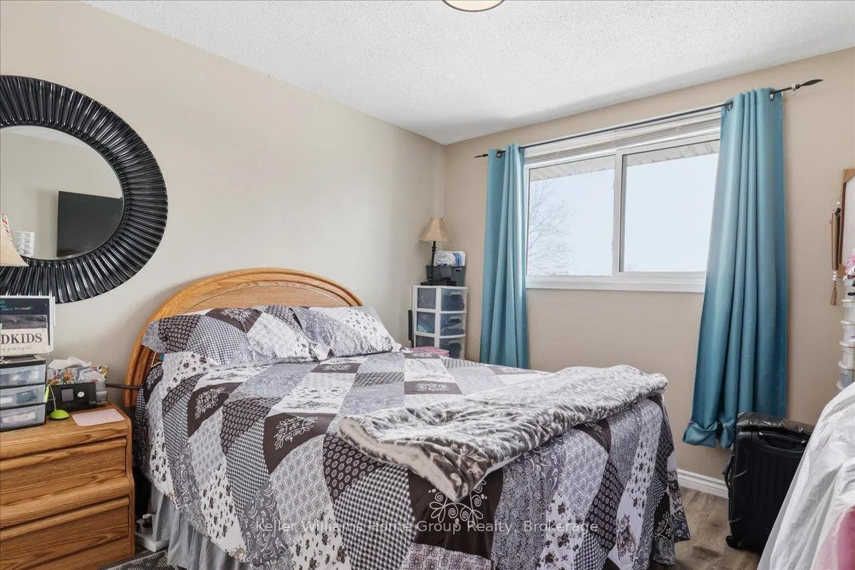 Photo 32 of 118 Chandler Drive, Kitchener — HOMEH