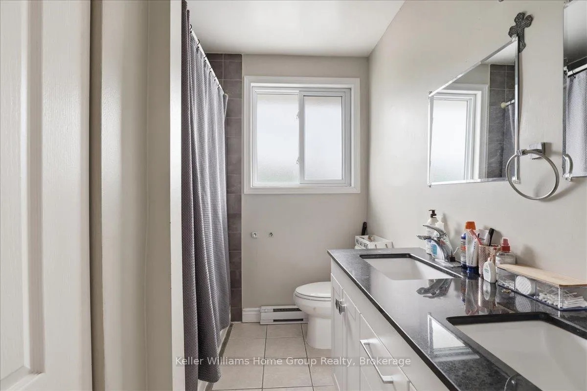 Photo 33 of 118 Chandler Drive, Kitchener — HOMEH