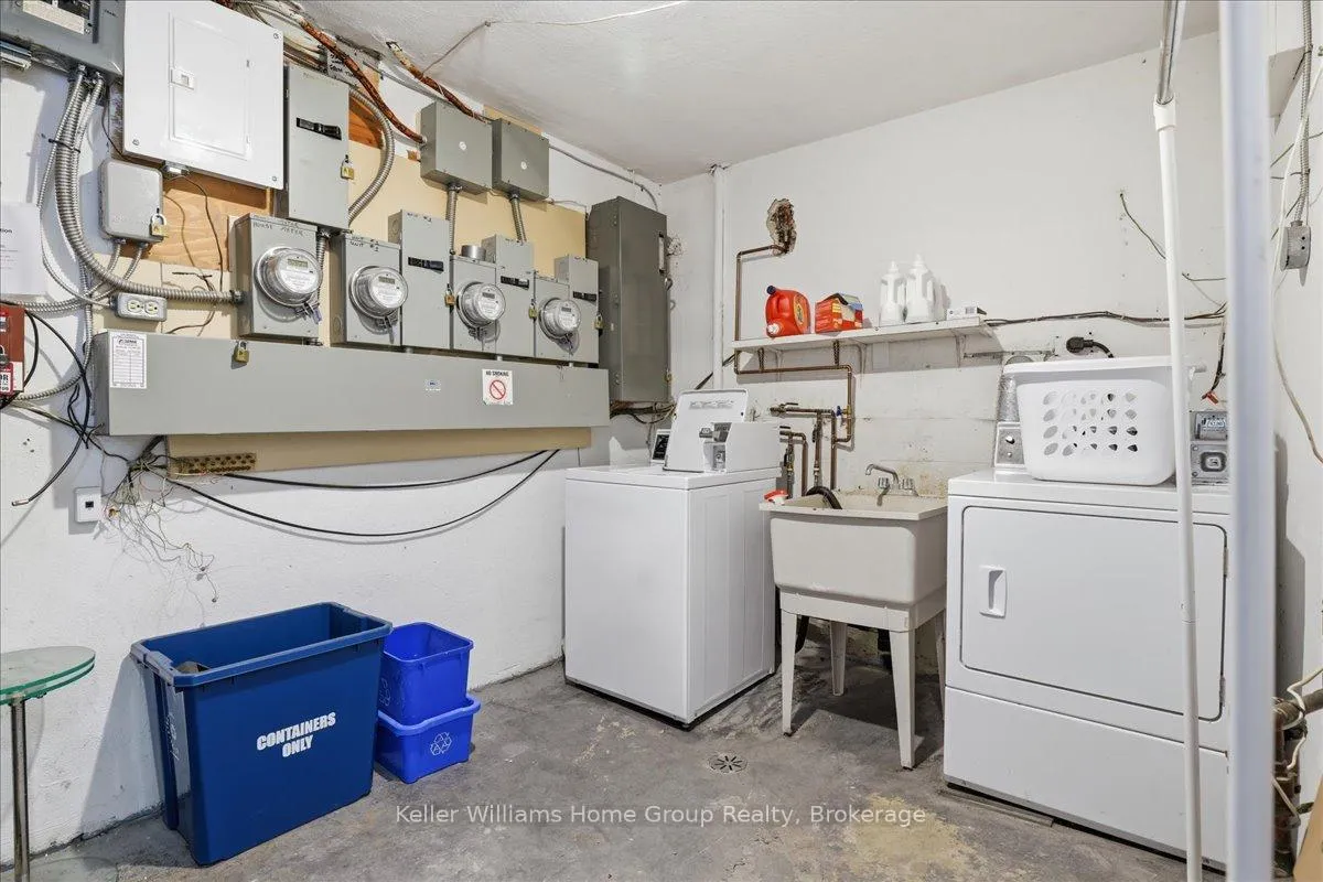 Photo 34 of 118 Chandler Drive, Kitchener — HOMEH