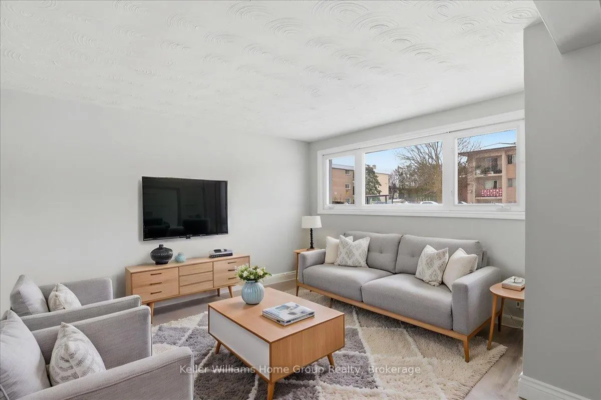 Photo 43 of 118 Chandler Drive, Kitchener — HOMEH