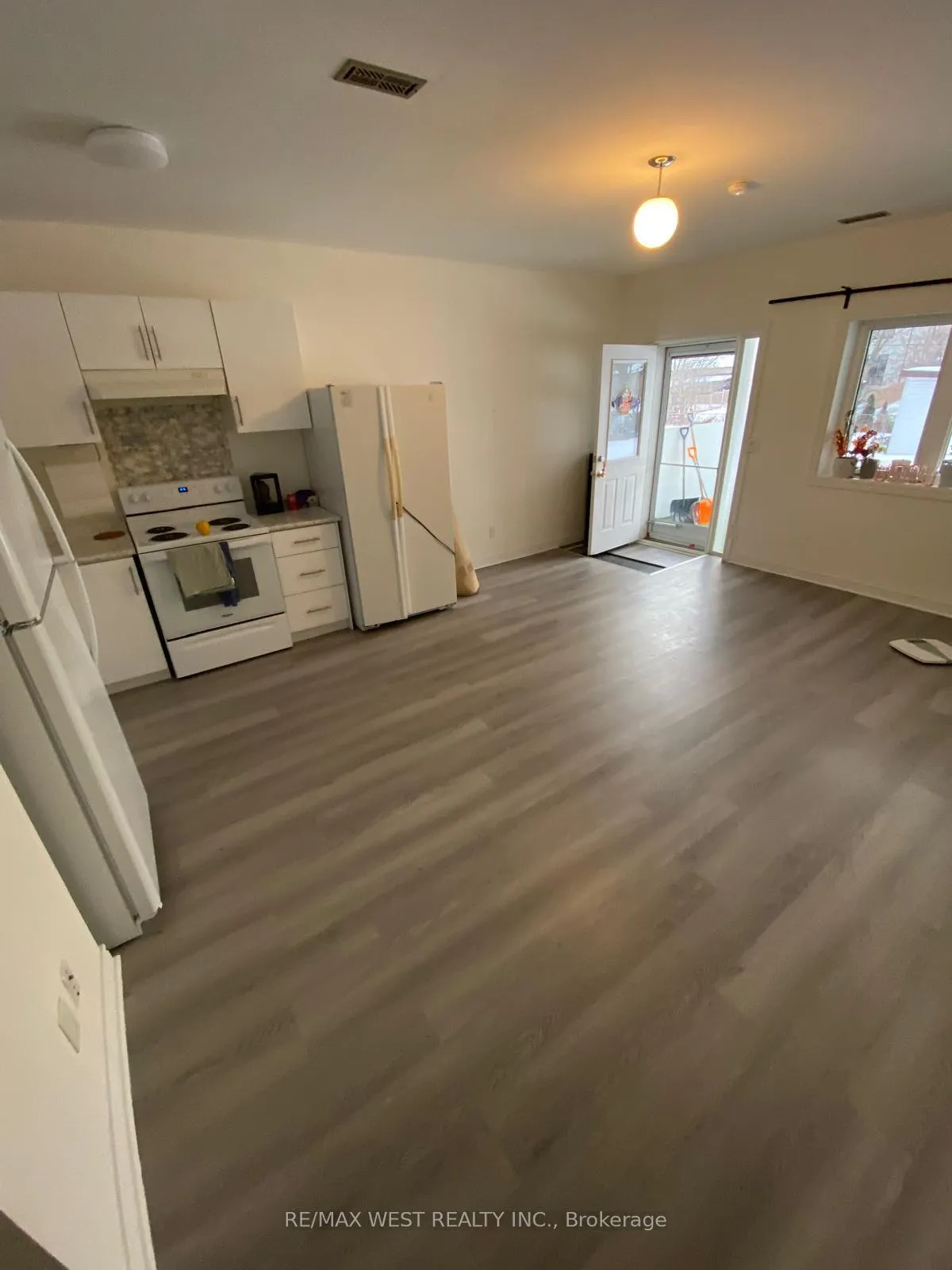 Photo 2 of 9720 Keele Street, Vaughan, Maple — HOMEH