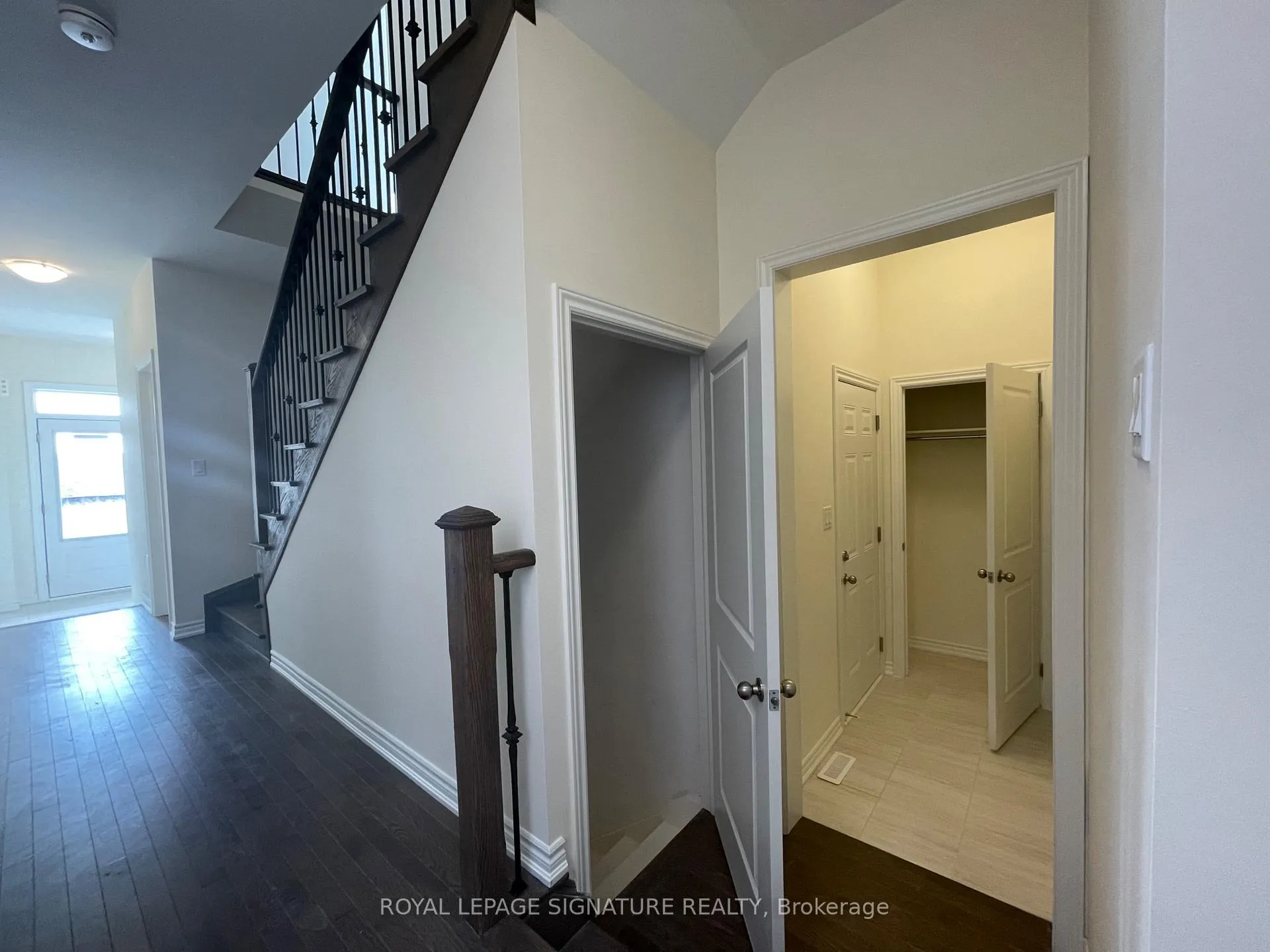 Photo 3 of 50 Hartington Street, Vaughan, Kleinburg — HOMEH