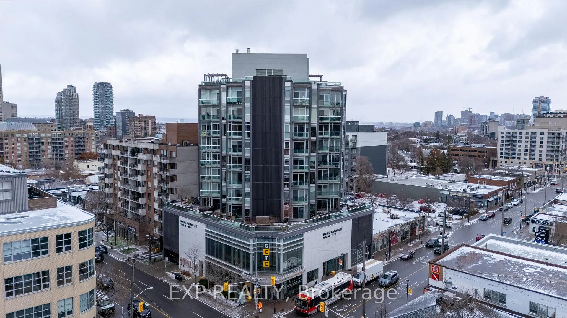 Front of Unit 603, 1227 Wellington Street W