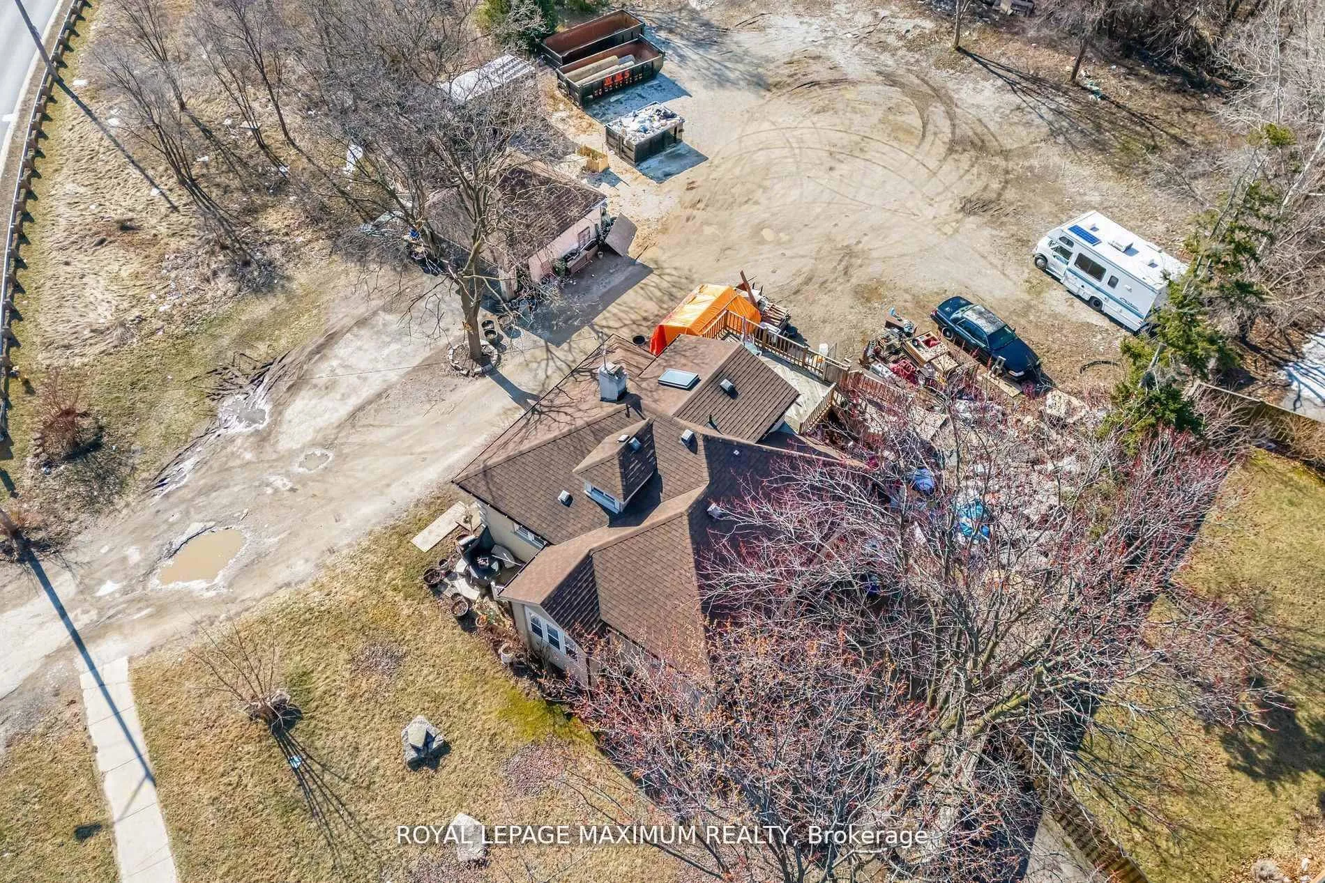 Photo 7 of 255 Albion Road, Etobicoke, Elms-Old Rexdale — HOMEH