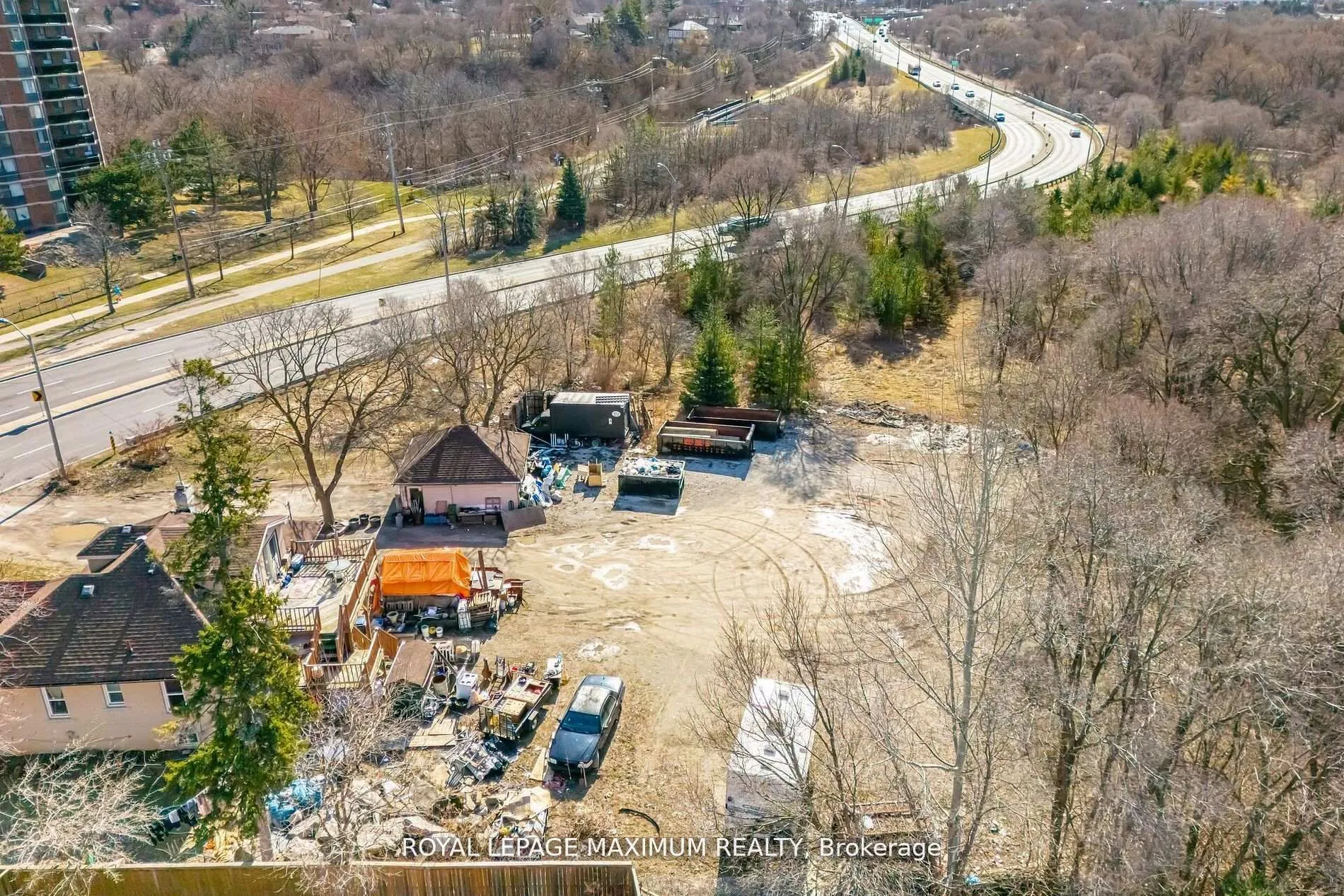 Photo 29 of 255 Albion Road, Etobicoke, Elms-Old Rexdale — HOMEH