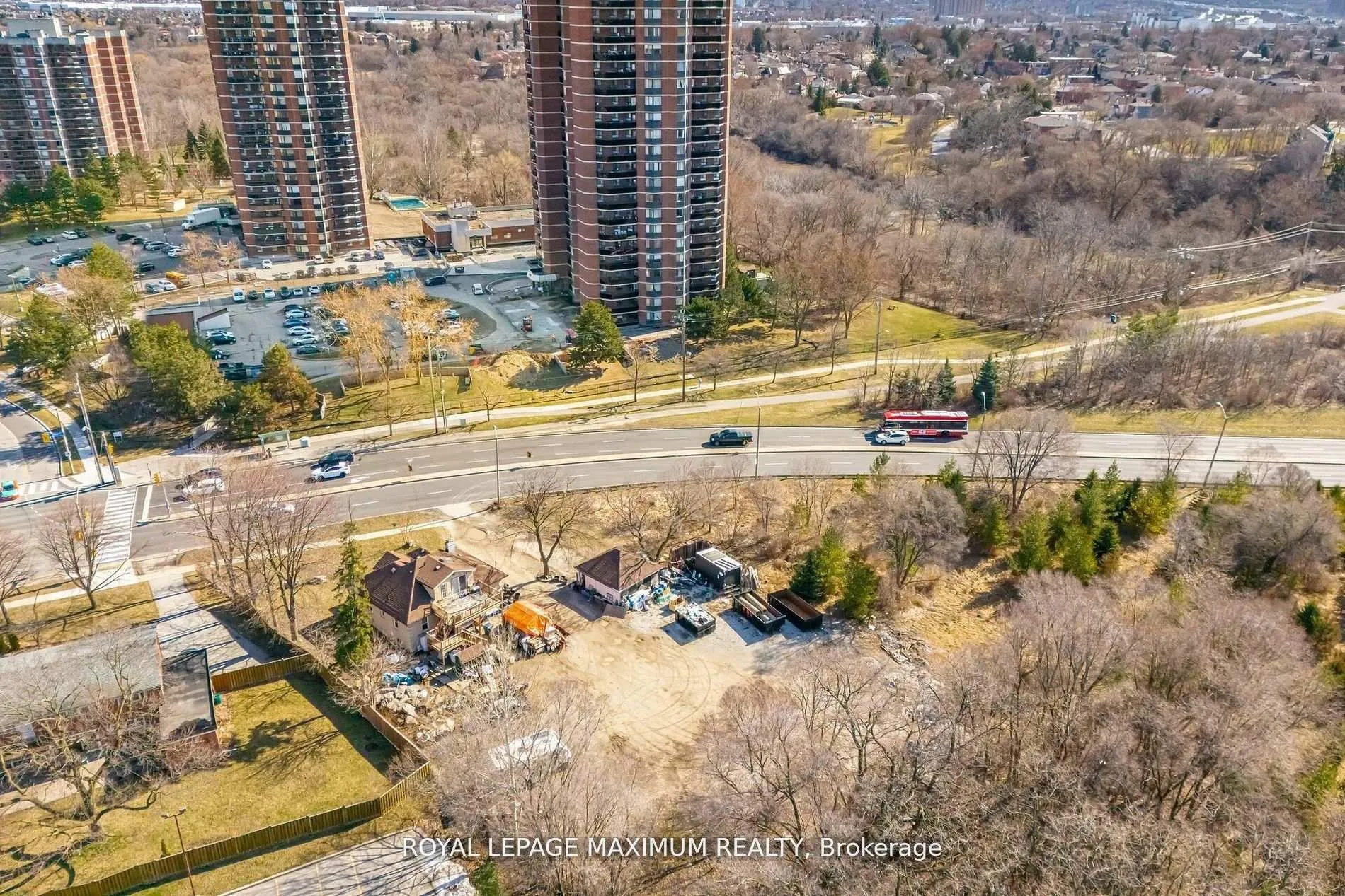 Photo 30 of 255 Albion Road, Etobicoke, Elms-Old Rexdale — HOMEH