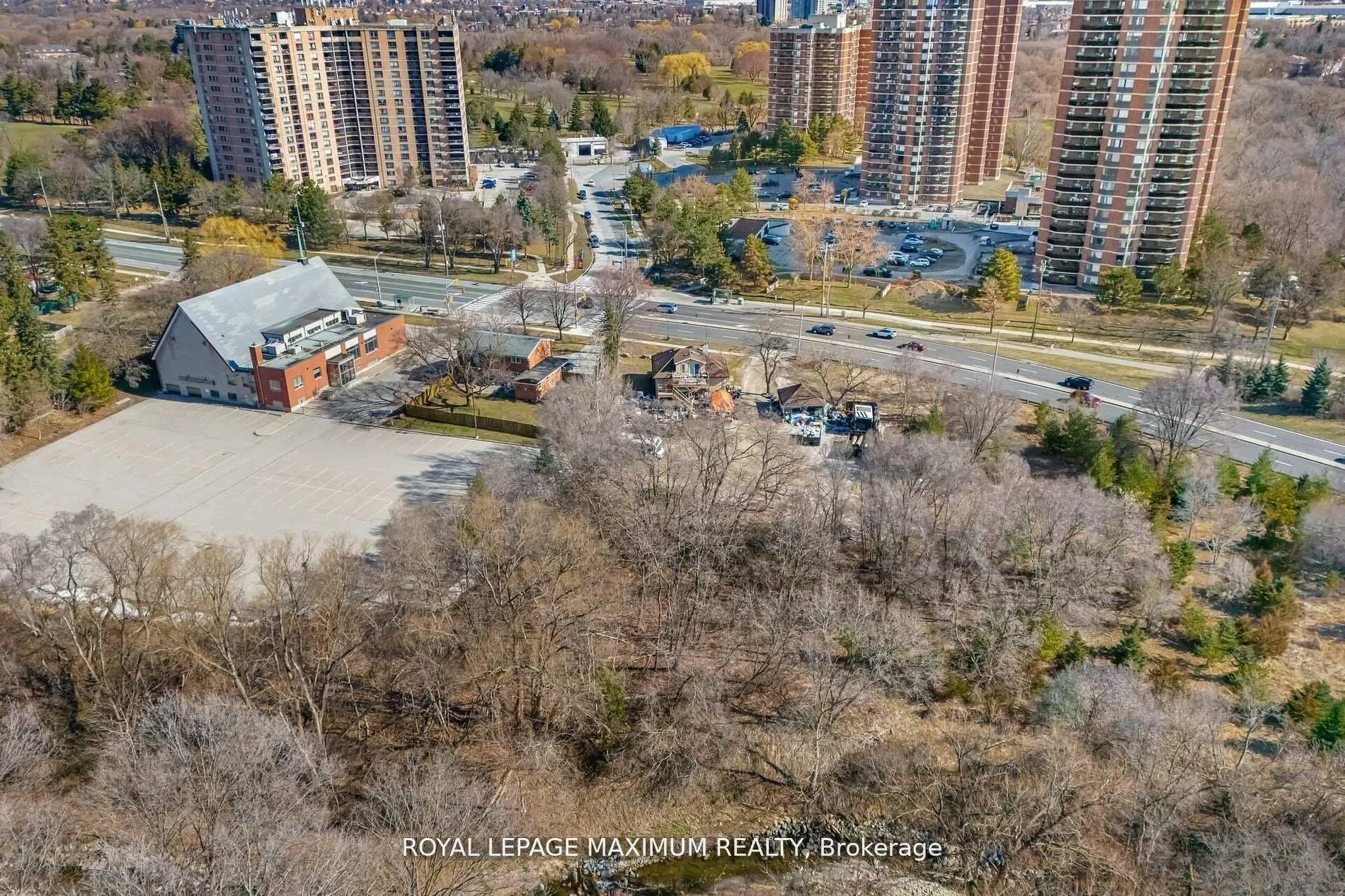 Photo 34 of 255 Albion Road, Etobicoke, Elms-Old Rexdale — HOMEH