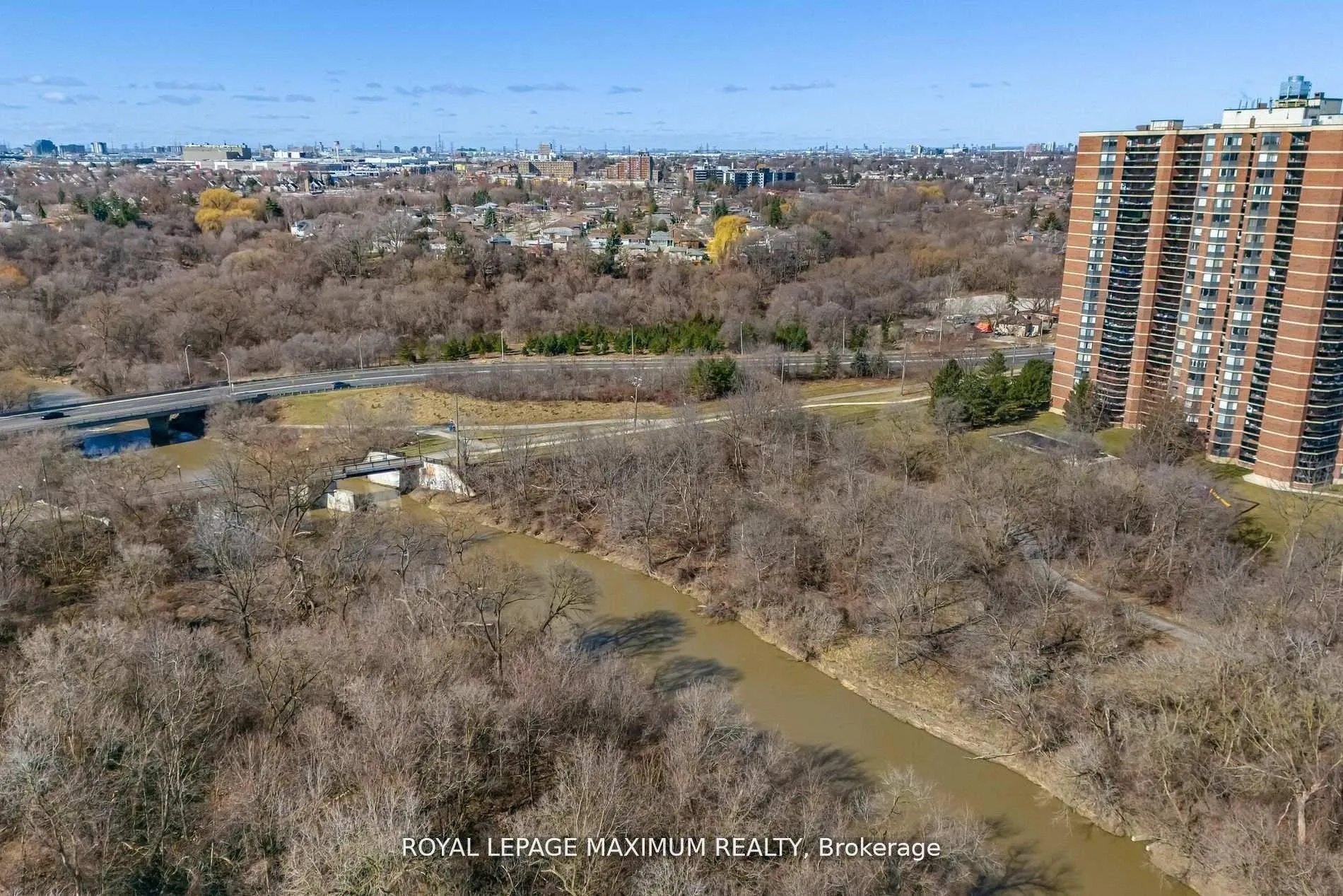 Photo 40 of 255 Albion Road, Etobicoke, Elms-Old Rexdale — HOMEH