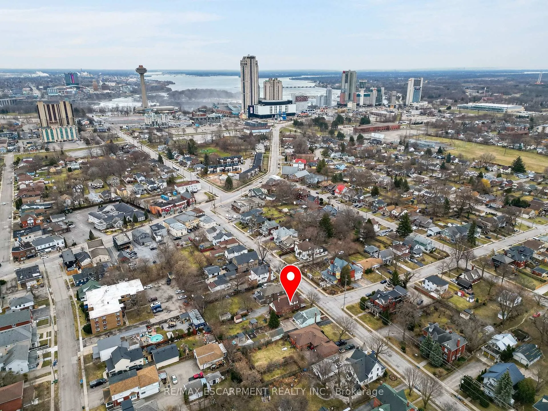 Photo 2 of 5991 Culp Street, Niagara Falls, Dorchester — HOMEH