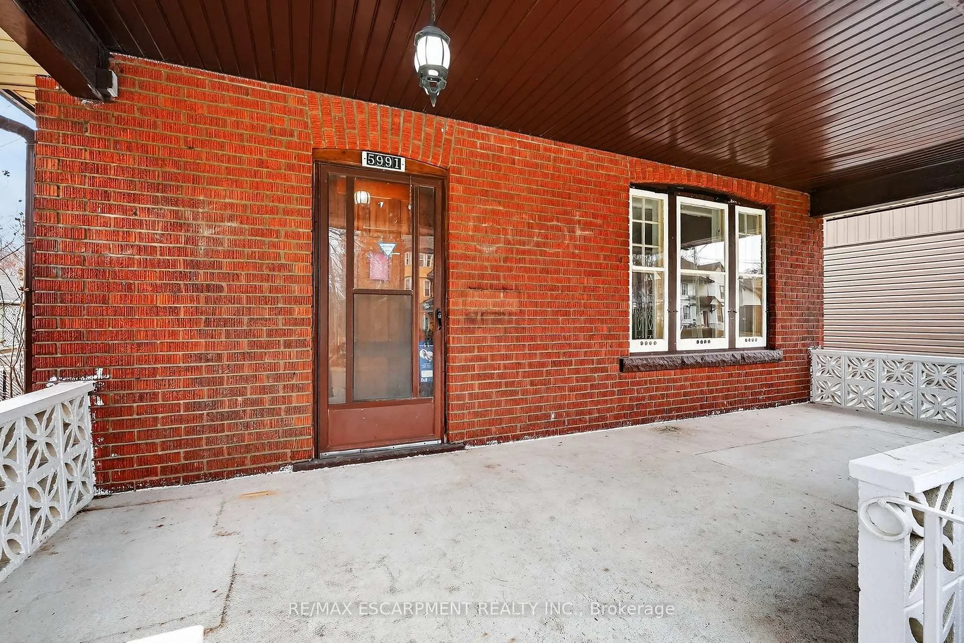Photo 3 of 5991 Culp Street, Niagara Falls, Dorchester — HOMEH