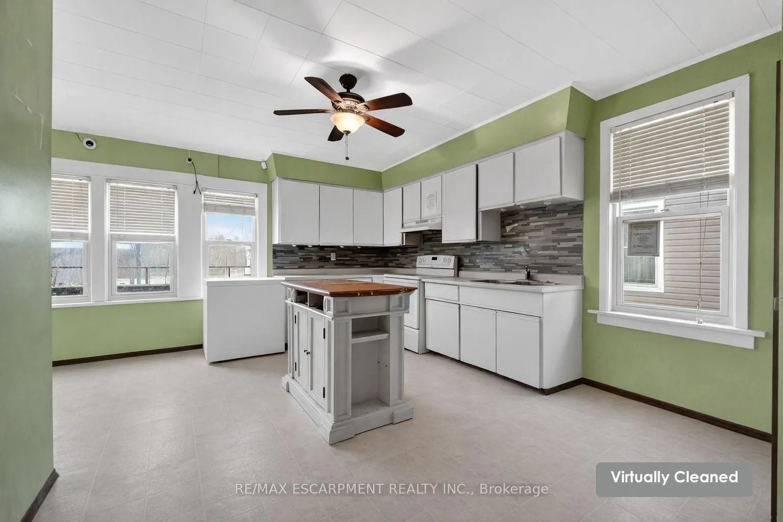 Photo 6 of 5991 Culp Street, Niagara Falls, Dorchester — HOMEH