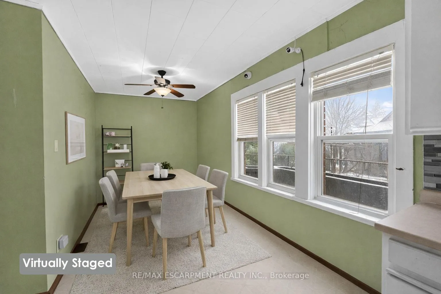 Photo 8 of 5991 Culp Street, Niagara Falls, Dorchester — HOMEH