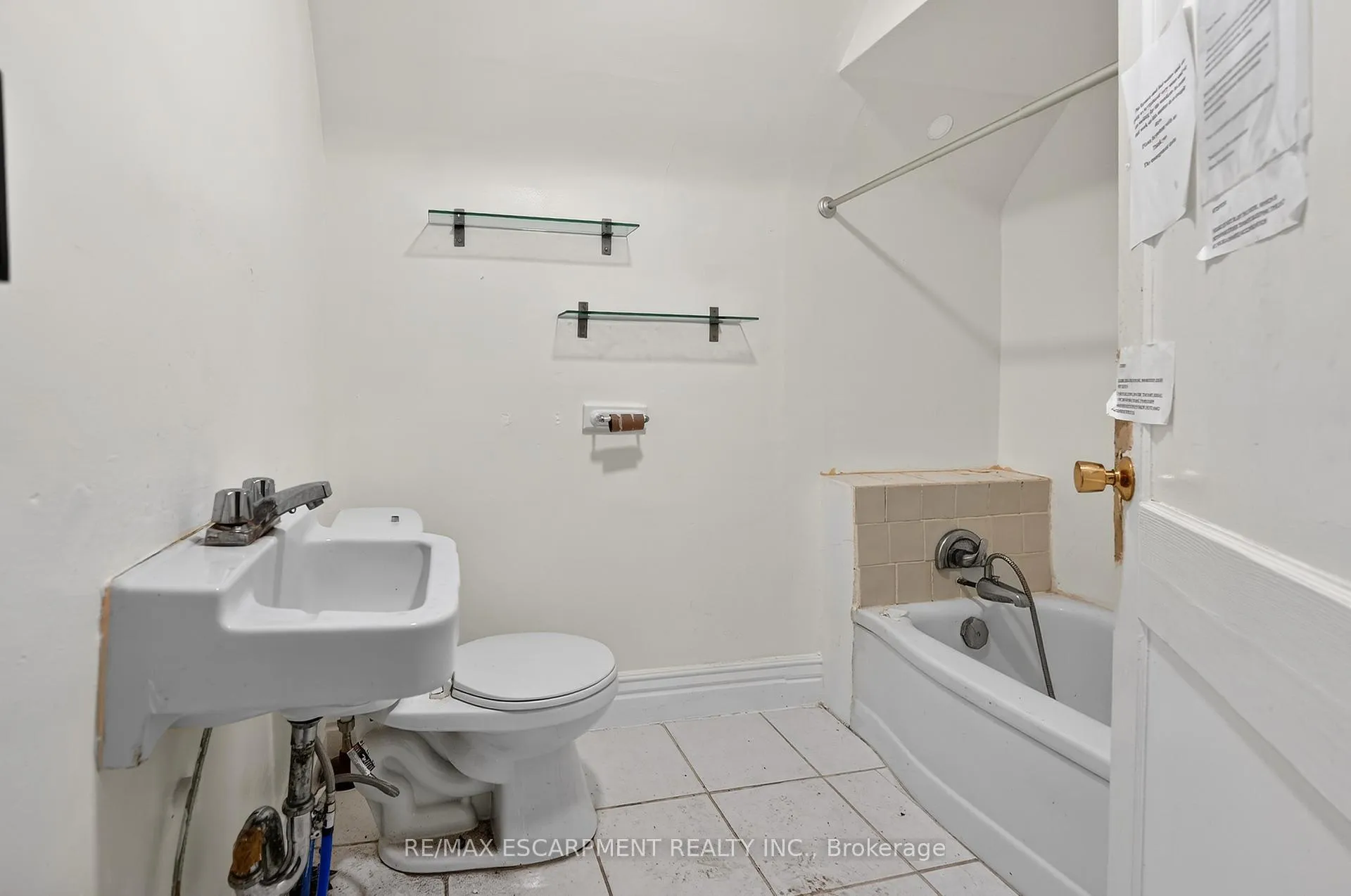 Photo 14 of 5991 Culp Street, Niagara Falls, Dorchester — HOMEH