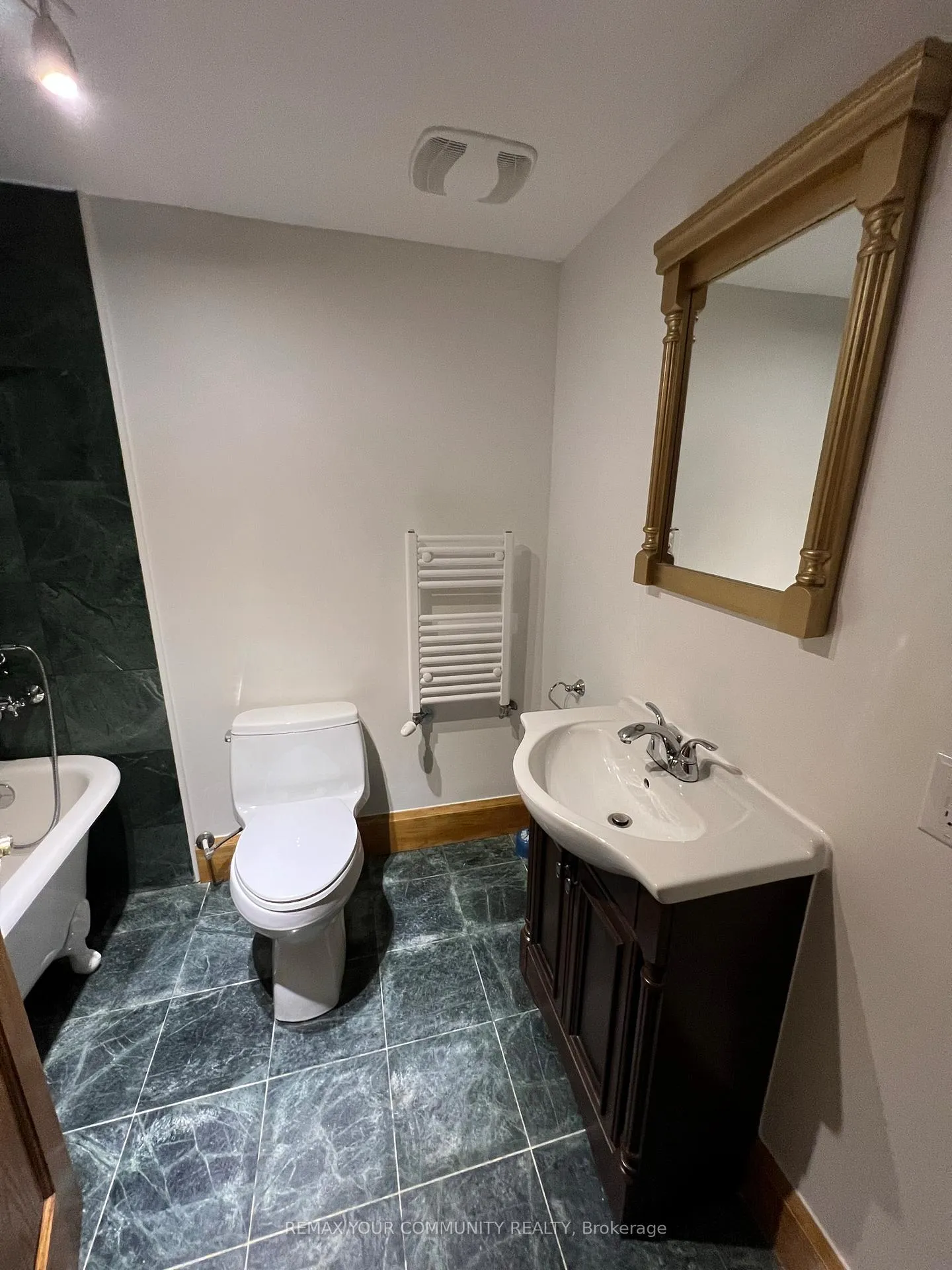 Photo 10 of Unit Rear, 179 St Clair Avenue E, Toronto, Rosedale-Moore Park — HOMEH