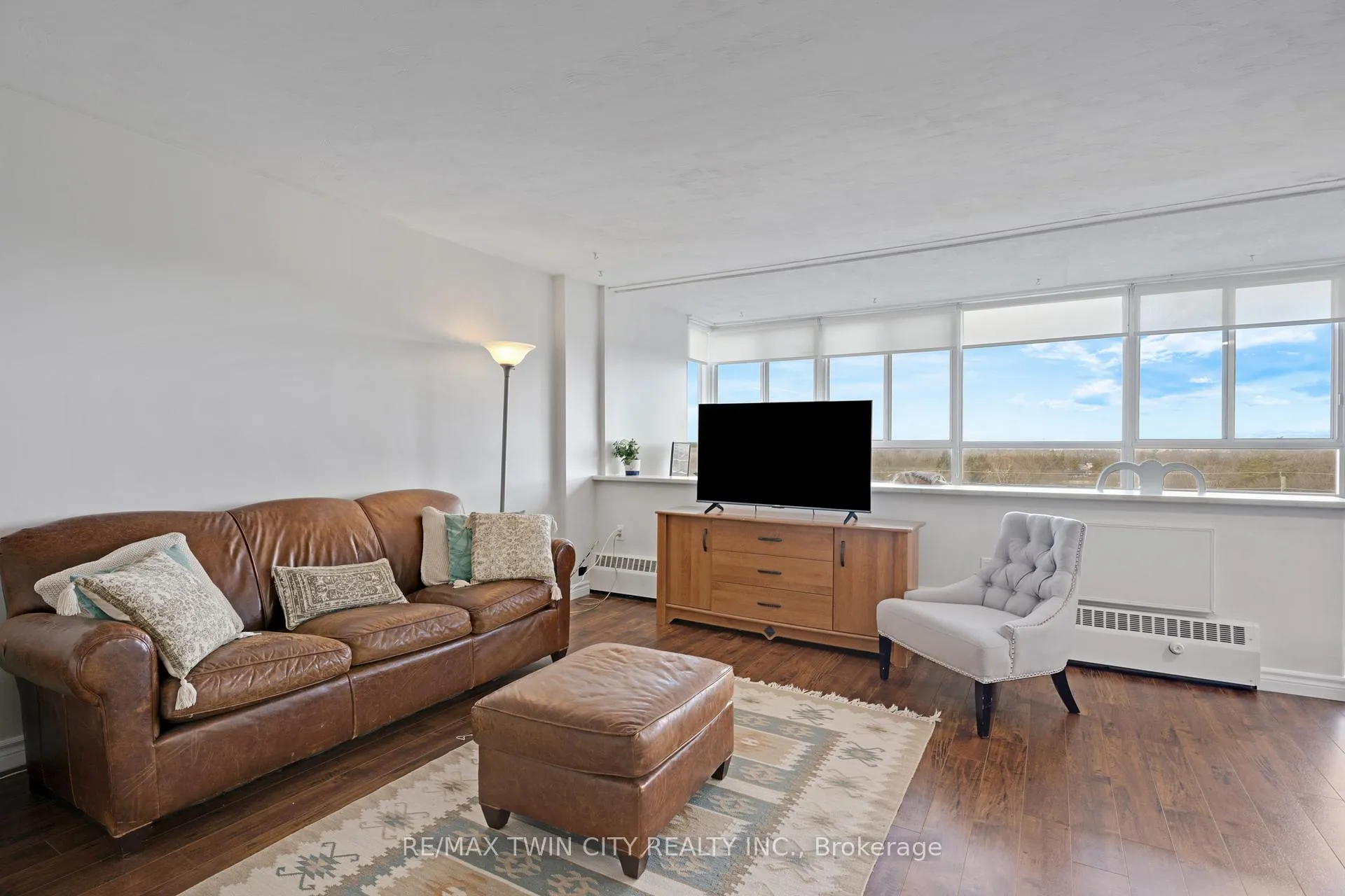 Photo 15 of Unit 708, 24 Midland Drive, Kitchener, Stanley Park — HOMEH