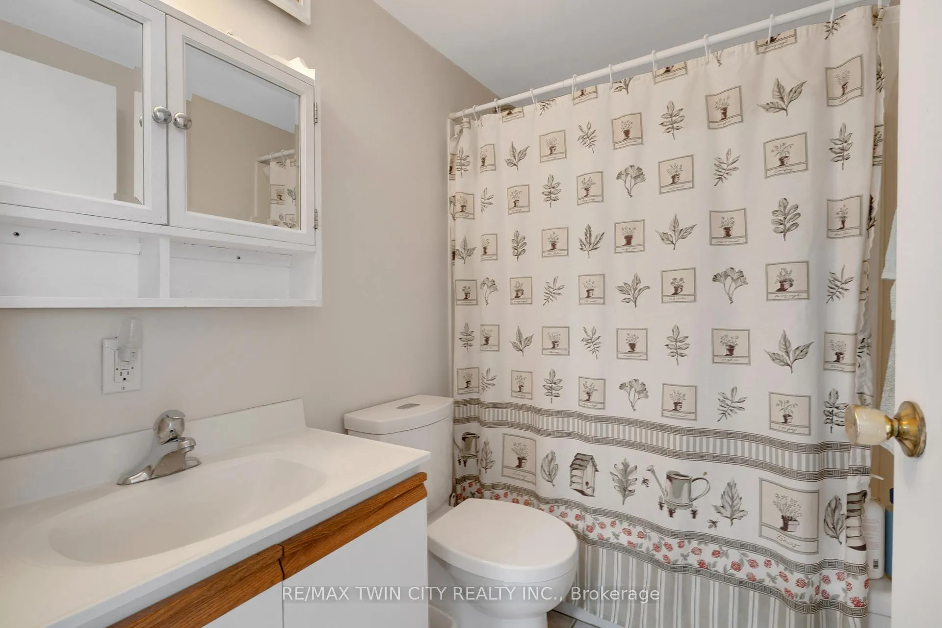 Photo 37 of Unit 708, 24 Midland Drive, Kitchener, Stanley Park — HOMEH