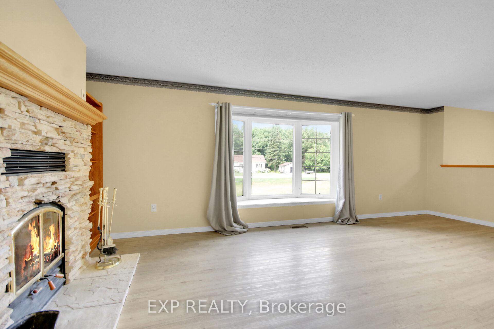 Photo 7 of 182 Robertson Drive, Lanark Highlands, Lanark Highlands (Lanark Village) — HOMEH