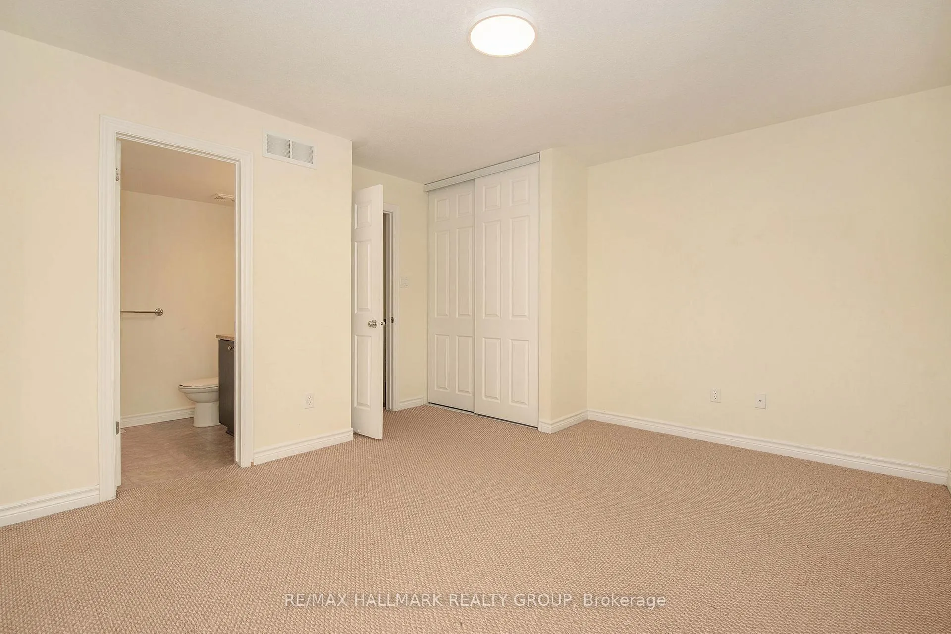 Photo 12 of Unit B, 618 Chapman Mills Drive, Ottawa, Barrhaven - Strandherd — HOMEH
