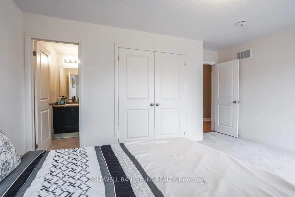 Photo 14 of 165 East Shore Drive E, Clarington, Bowmanville — HOMEH