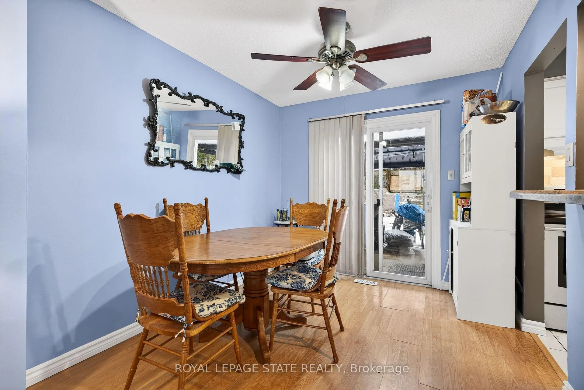 Photo 3 of 106 Wendover Drive, Hamilton, Fessenden — HOMEH