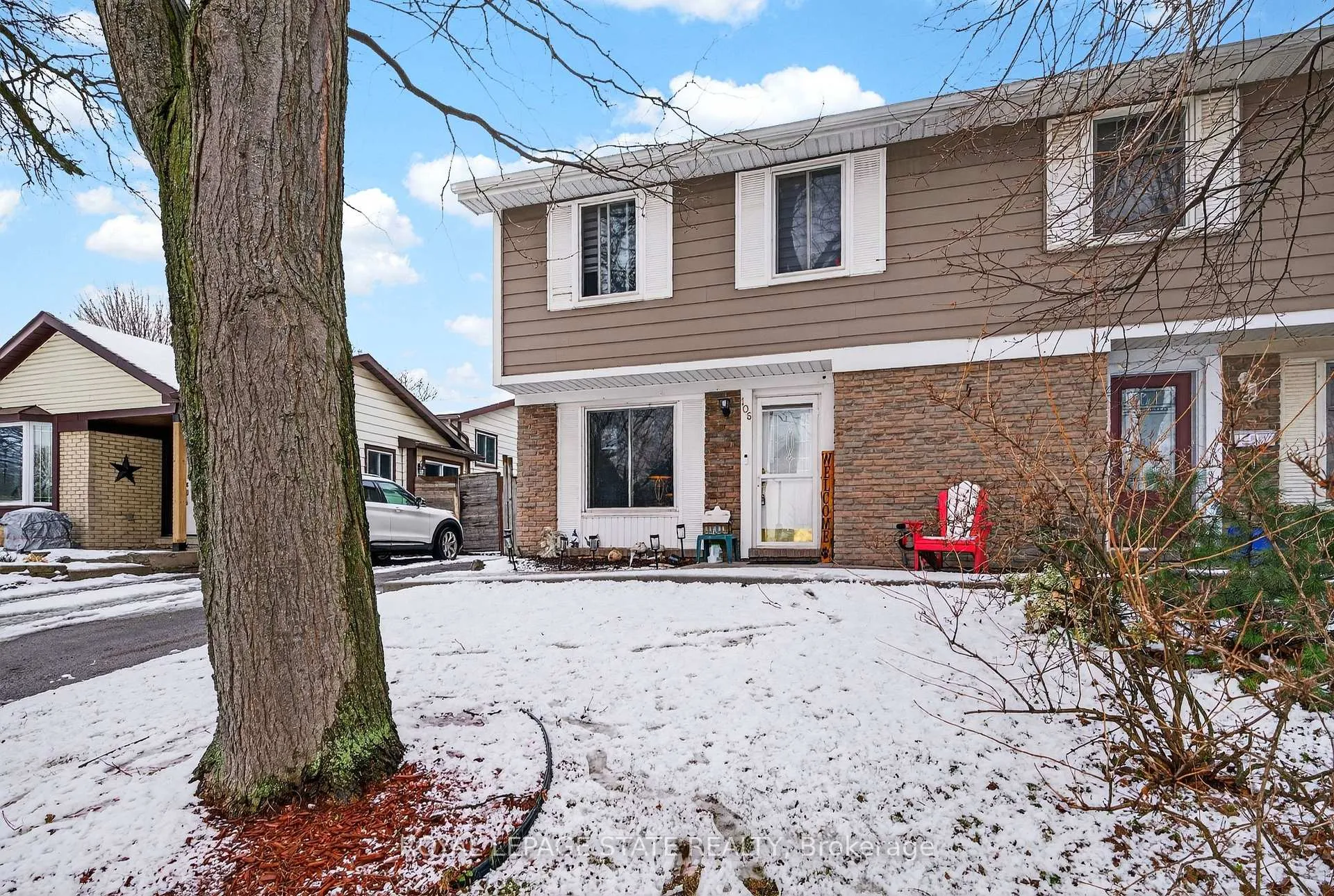 Photo 8 of 106 Wendover Drive, Hamilton, Fessenden — HOMEH