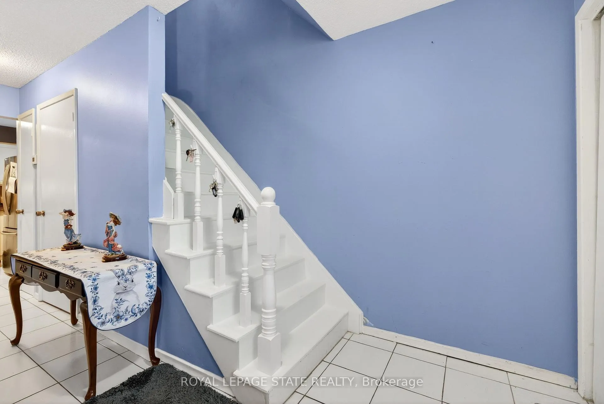 Photo 18 of 106 Wendover Drive, Hamilton, Fessenden — HOMEH