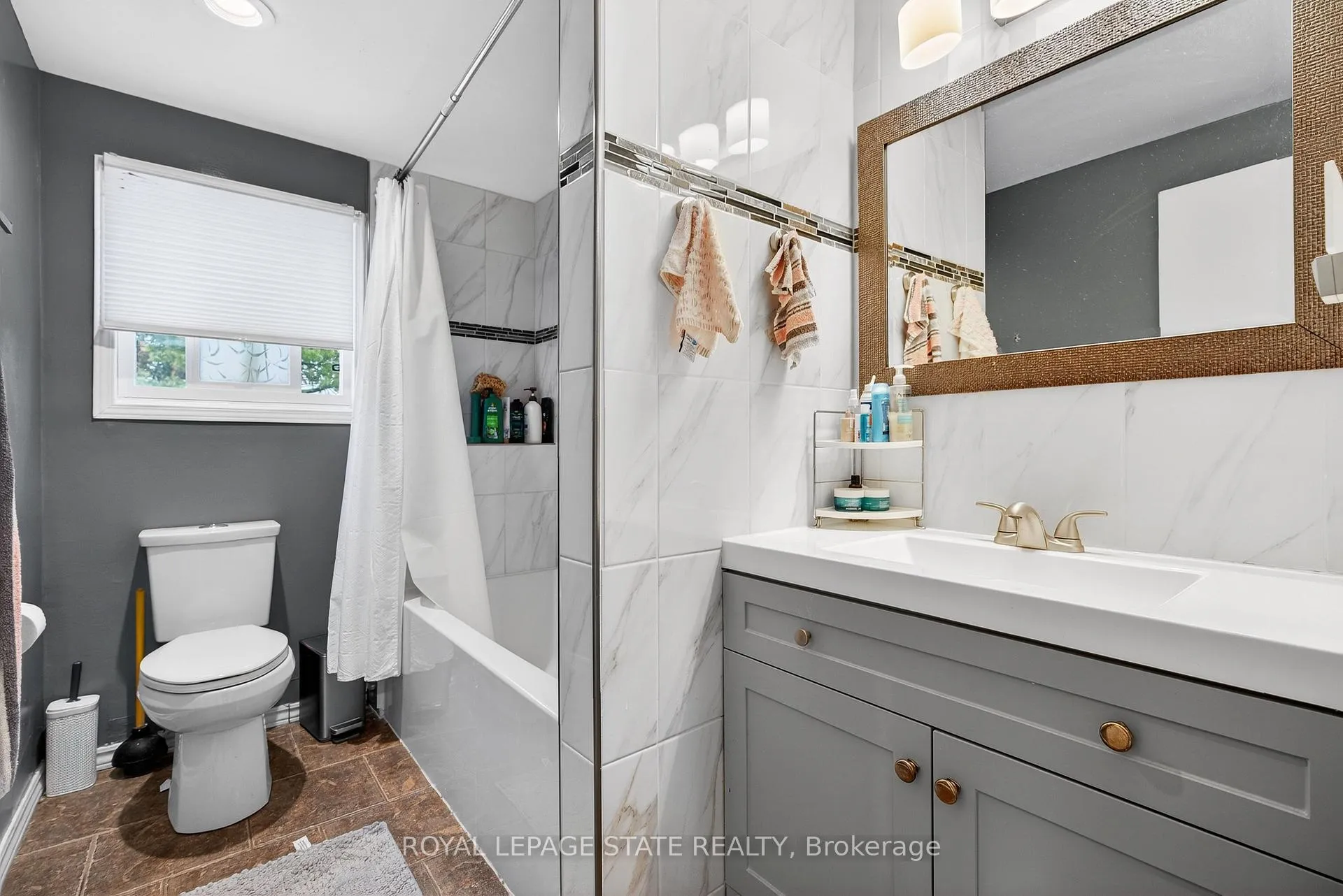 Photo 25 of 106 Wendover Drive, Hamilton, Fessenden — HOMEH