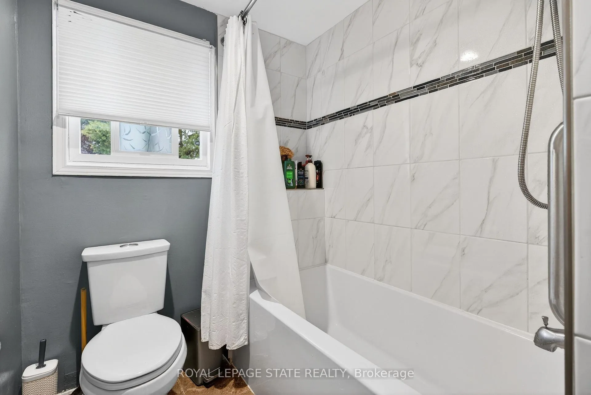 Photo 26 of 106 Wendover Drive, Hamilton, Fessenden — HOMEH