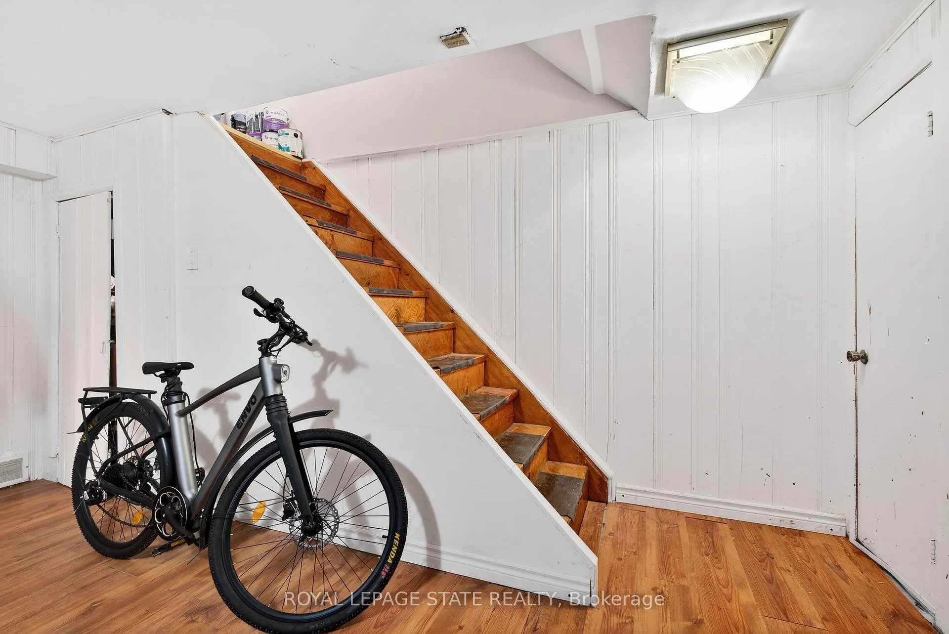 Photo 27 of 106 Wendover Drive, Hamilton, Fessenden — HOMEH