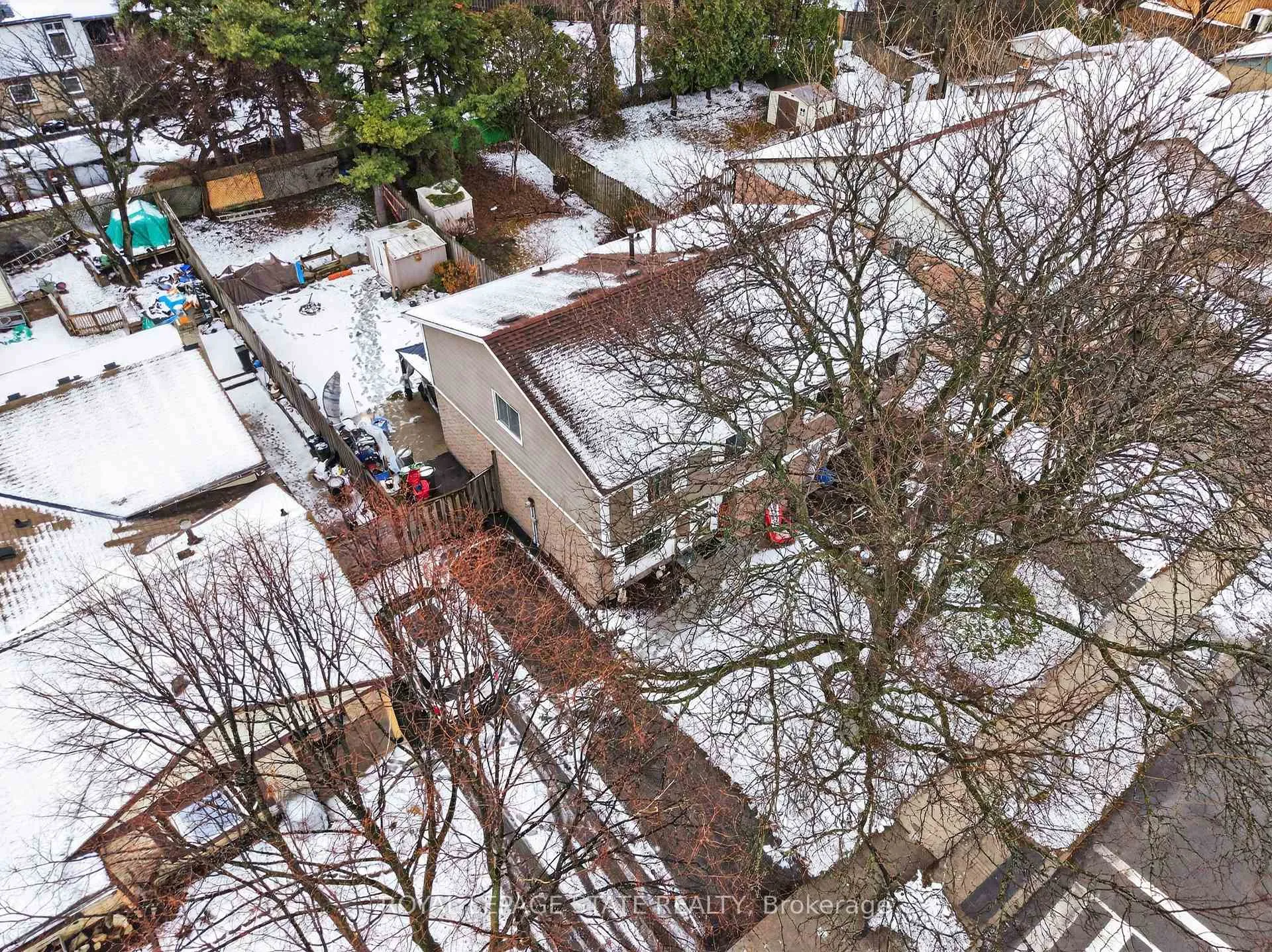 Photo 34 of 106 Wendover Drive, Hamilton, Fessenden — HOMEH