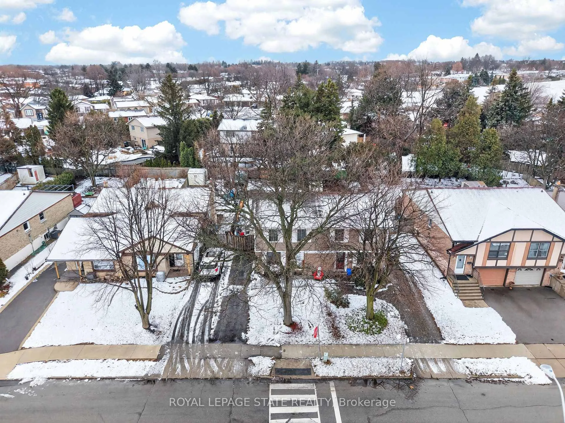 Photo 35 of 106 Wendover Drive, Hamilton, Fessenden — HOMEH