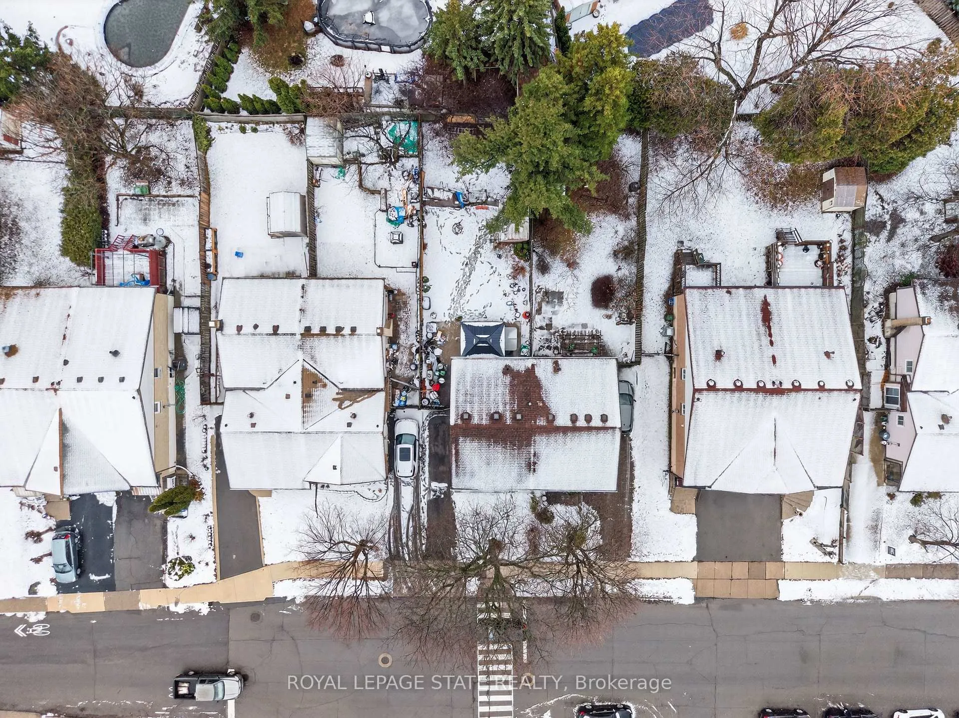 Photo 36 of 106 Wendover Drive, Hamilton, Fessenden — HOMEH