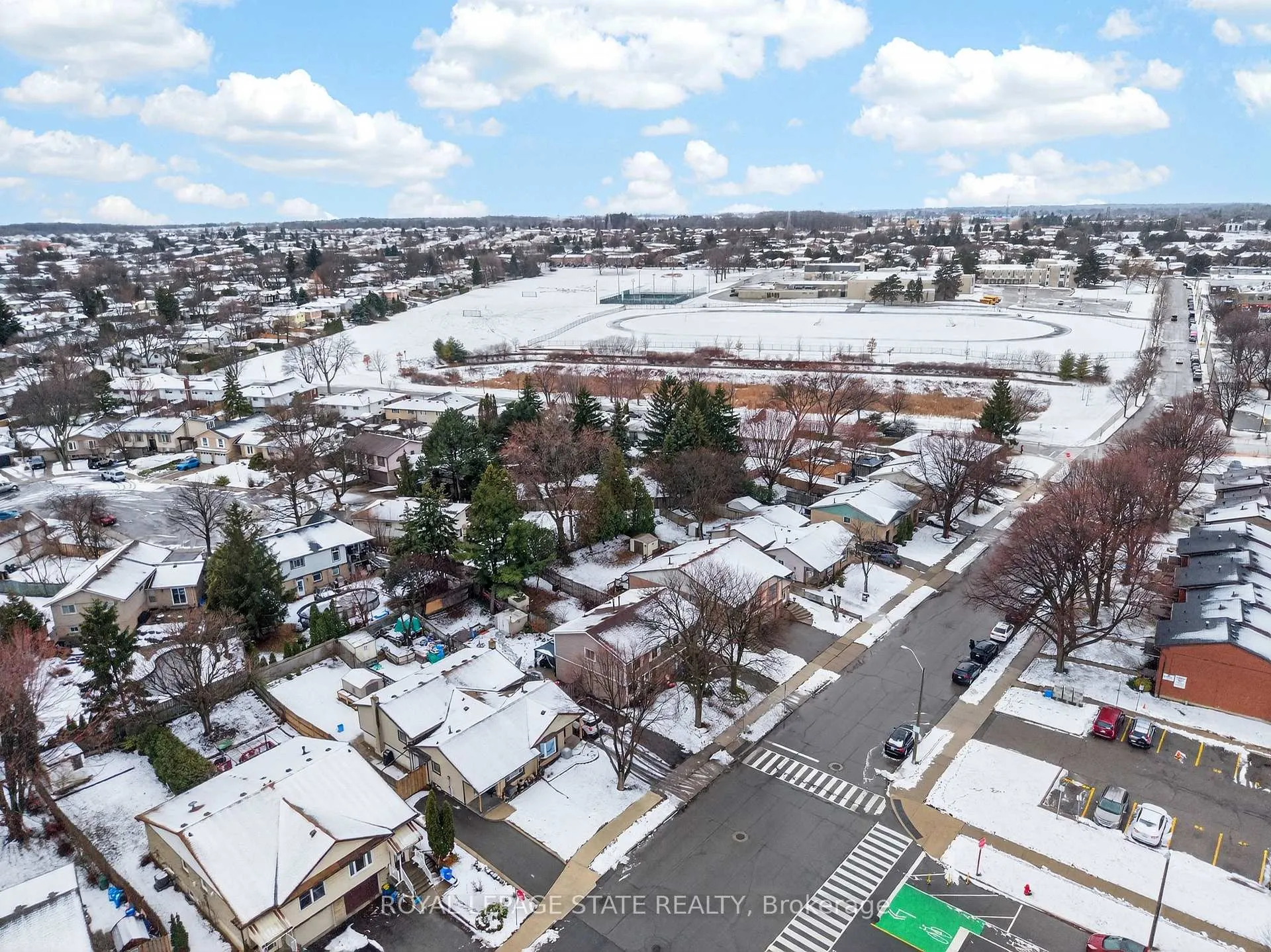 Photo 39 of 106 Wendover Drive, Hamilton, Fessenden — HOMEH
