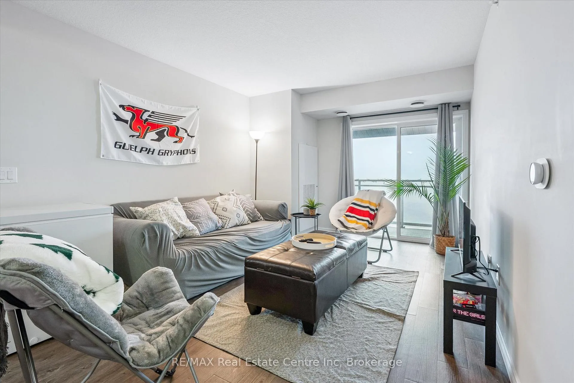 Photo 4 of Unit 604, 7 Kay Crescent, Guelph, Pineridge/Westminster Woods — HOMEH
