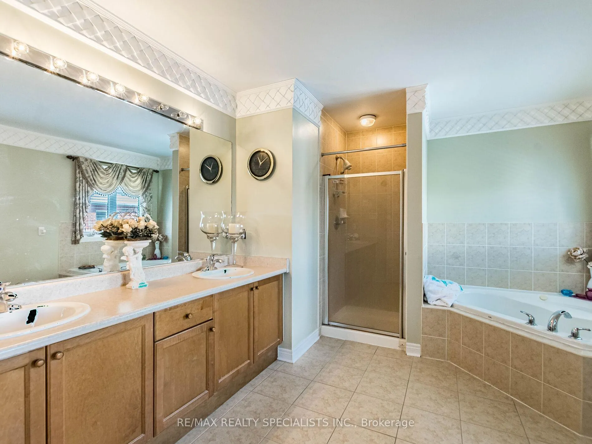 Photo 31 of 9 Pepperbush Road, Brampton, Bram East — HOMEH