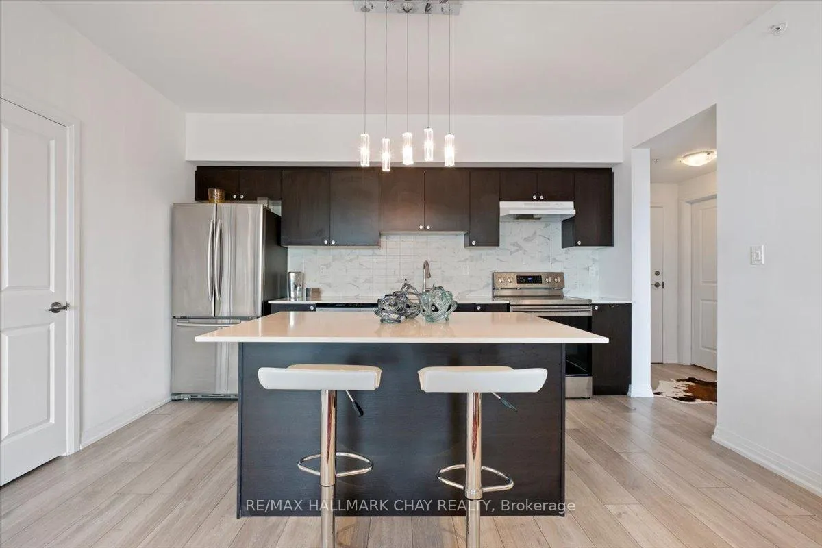 Photo 7 of Unit 610, 299 Cundles Road E, Barrie, Alliance — HOMEH