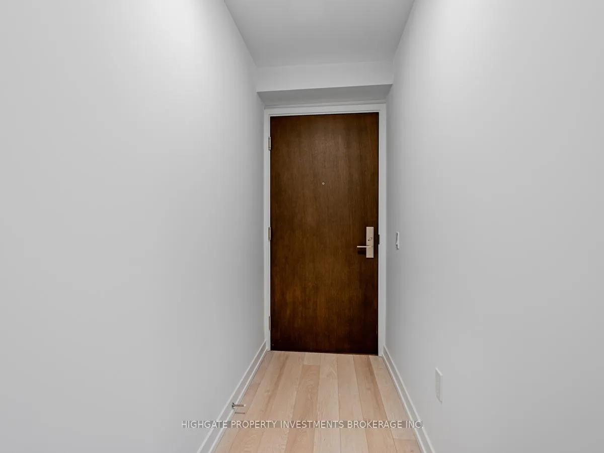 Photo 2 of Unit 3801, 39 Roehampton Avenue, Toronto, Mount Pleasant West — HOMEH