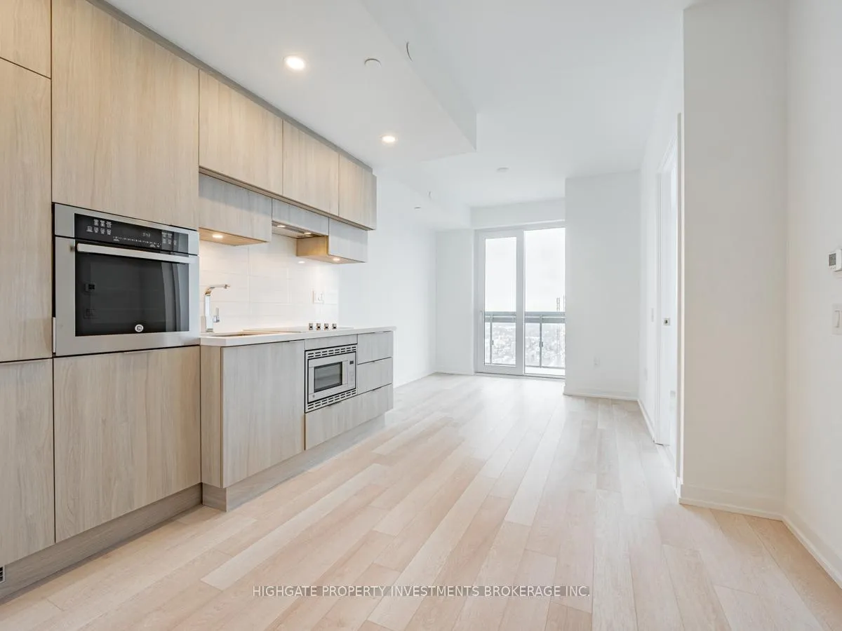 Photo 3 of Unit 3801, 39 Roehampton Avenue, Toronto, Mount Pleasant West — HOMEH