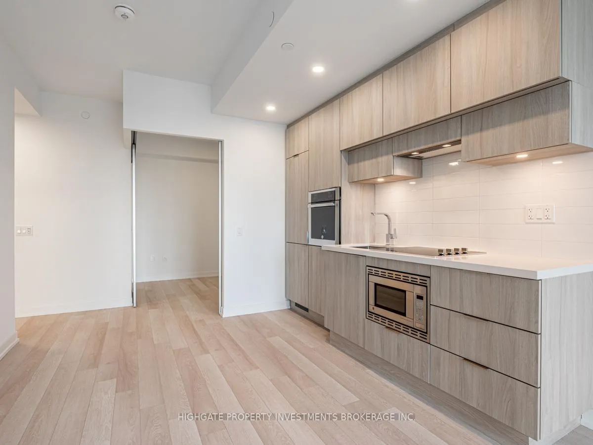 Photo 4 of Unit 3801, 39 Roehampton Avenue, Toronto, Mount Pleasant West — HOMEH