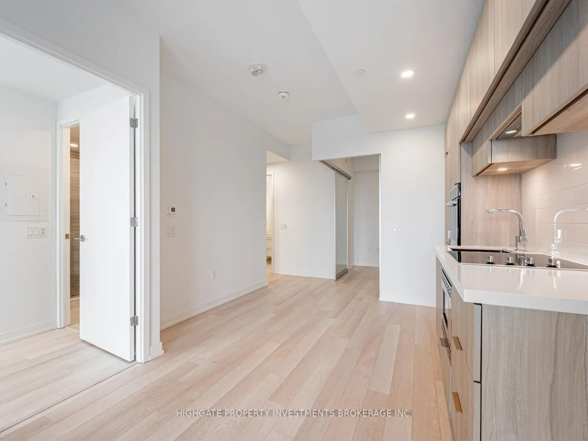 Photo 5 of Unit 3801, 39 Roehampton Avenue, Toronto, Mount Pleasant West — HOMEH