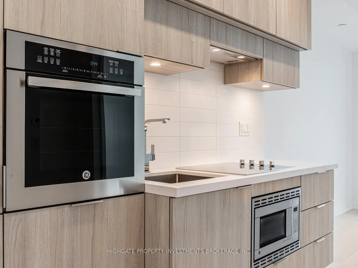 Photo 7 of Unit 3801, 39 Roehampton Avenue, Toronto, Mount Pleasant West — HOMEH