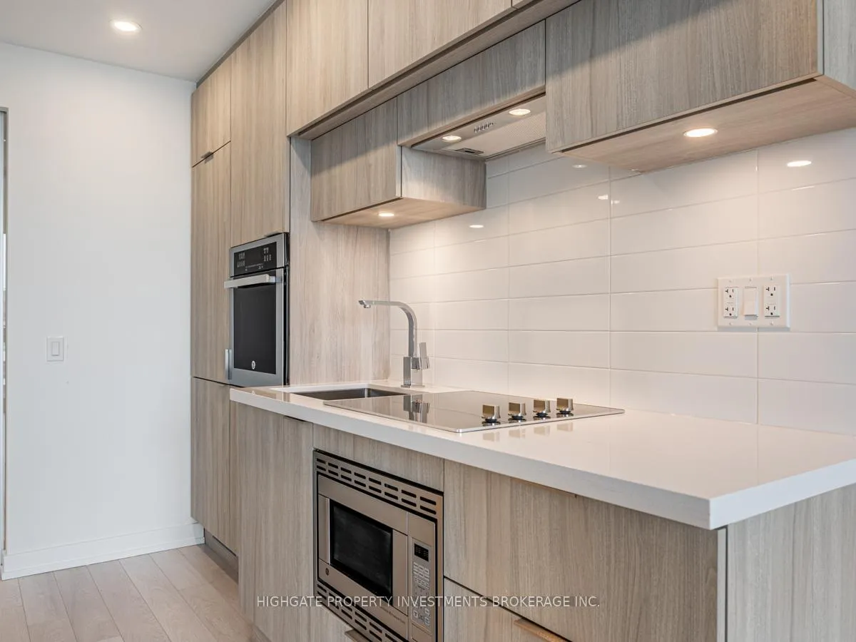 Photo 8 of Unit 3801, 39 Roehampton Avenue, Toronto, Mount Pleasant West — HOMEH