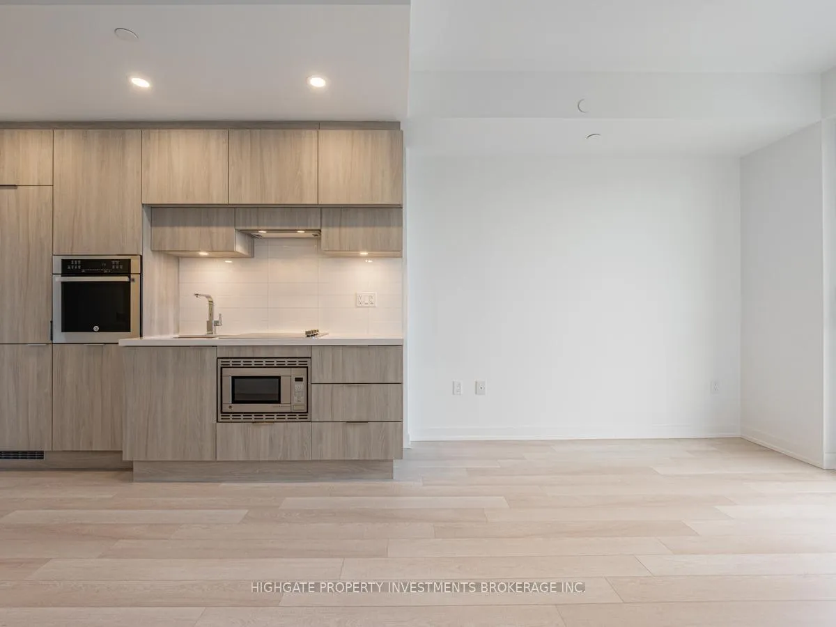 Photo 9 of Unit 3801, 39 Roehampton Avenue, Toronto, Mount Pleasant West — HOMEH