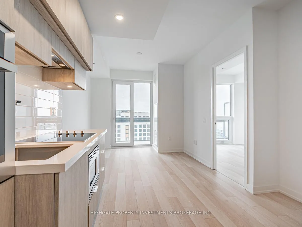 Photo 10 of Unit 3801, 39 Roehampton Avenue, Toronto, Mount Pleasant West — HOMEH