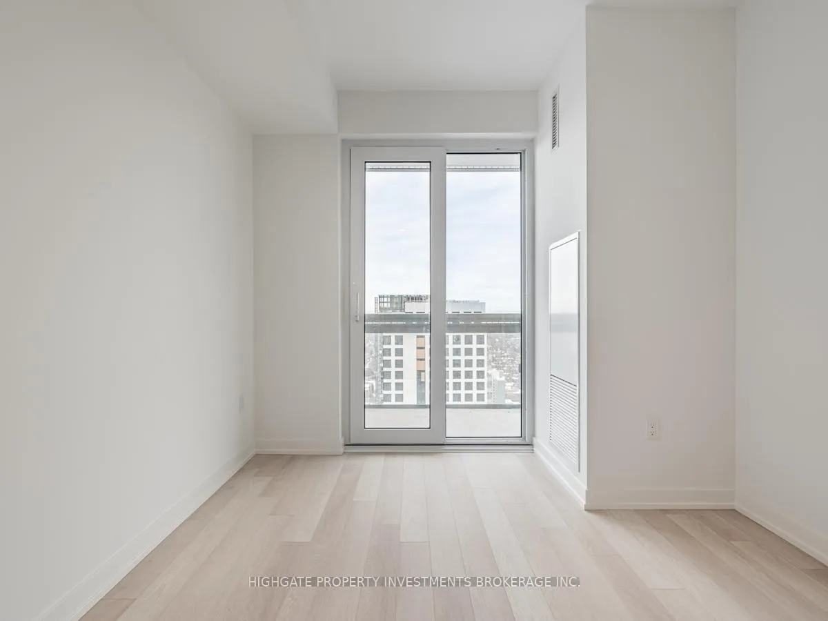 Photo 13 of Unit 3801, 39 Roehampton Avenue, Toronto, Mount Pleasant West — HOMEH
