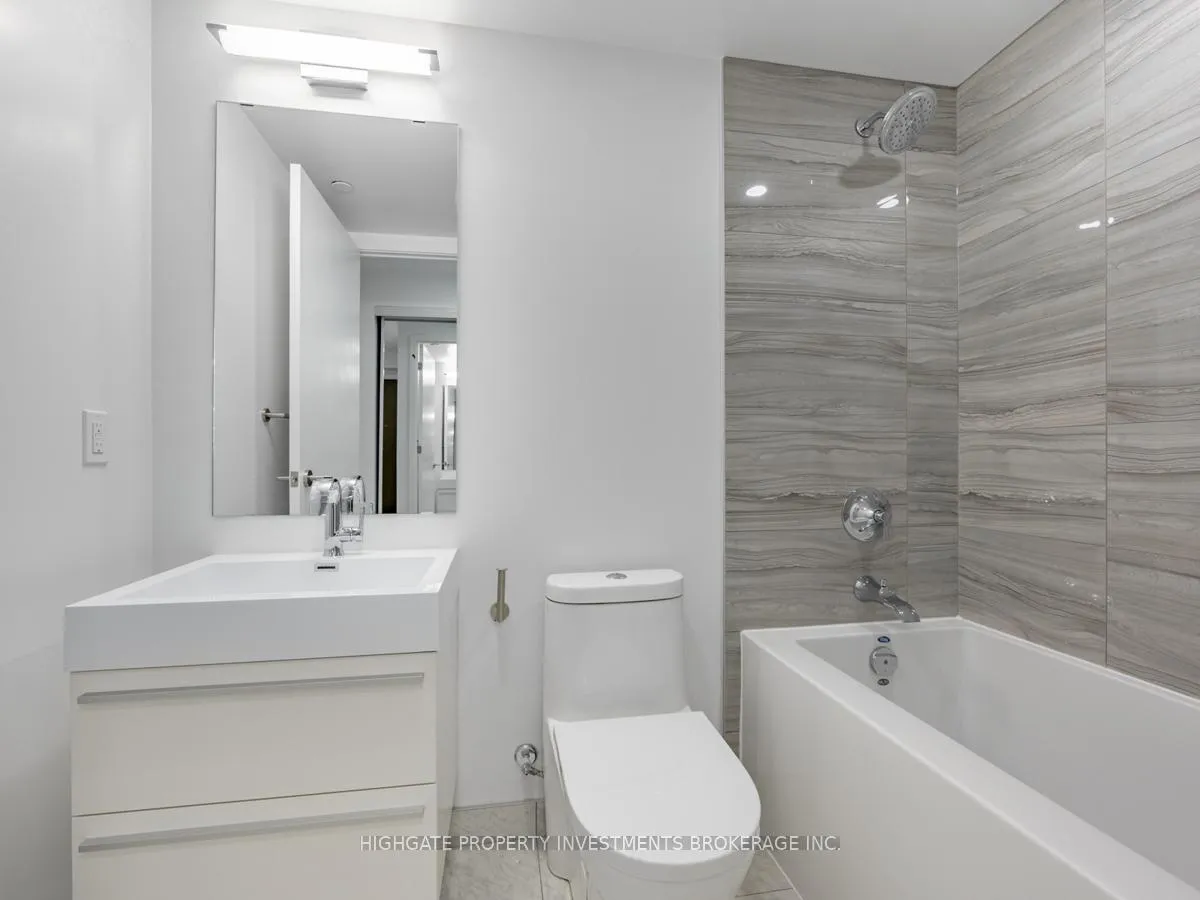 Photo 15 of Unit 3801, 39 Roehampton Avenue, Toronto, Mount Pleasant West — HOMEH